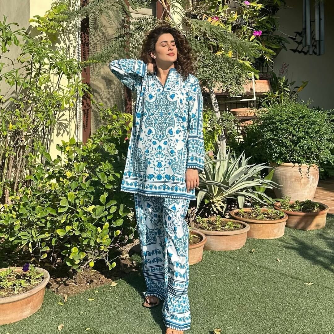 Kubra khan Digital 2pc