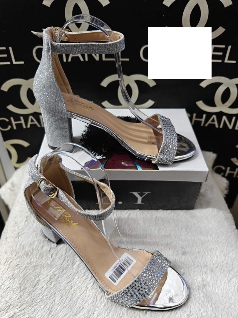 belles chaussures pour femmes