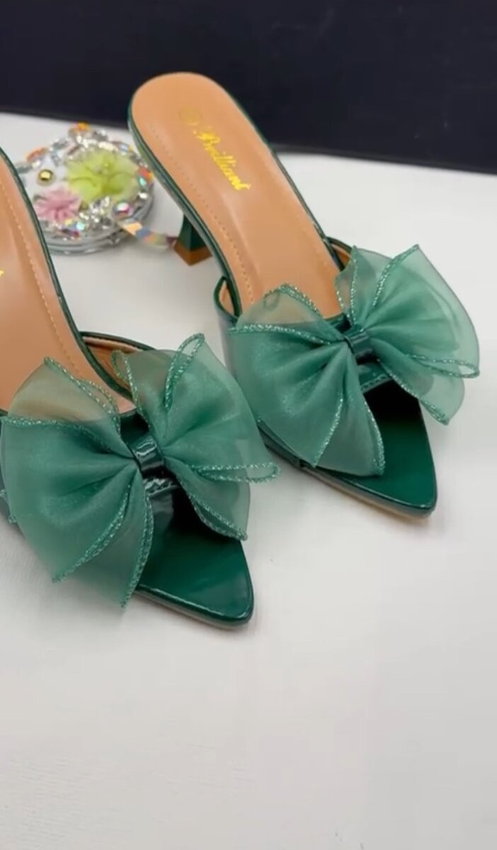 Fashionable slipper heel