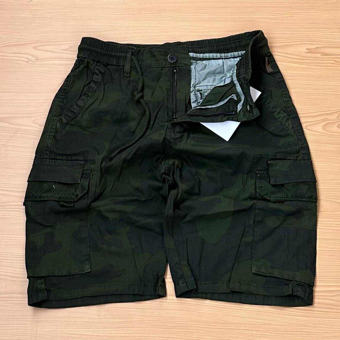 Solid cargo shorts
