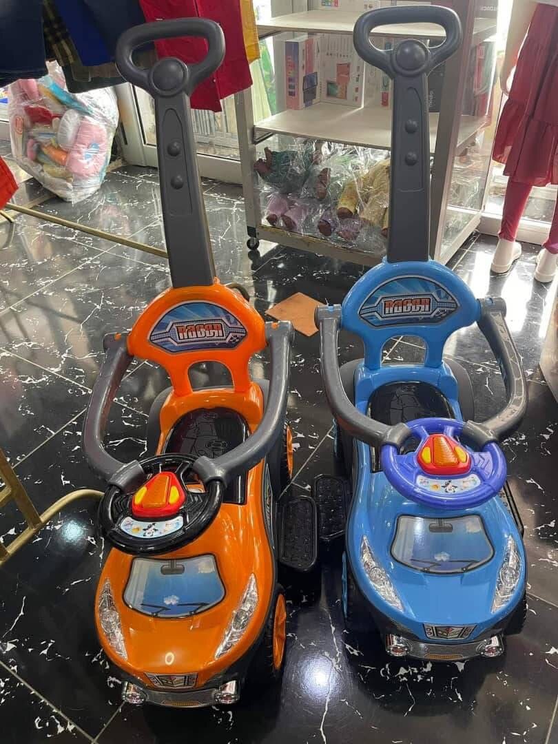 Voiturette bébé pousse-pousse