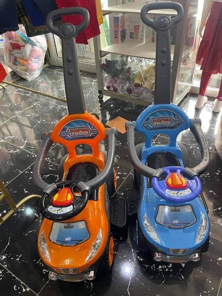 Voiturette bébé pousse-pousse