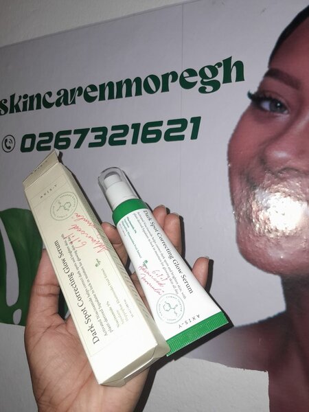 Axis y Dark spot Correcting Glow serum