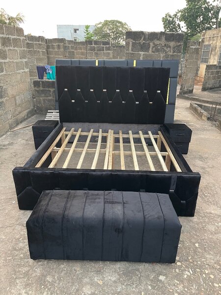 Accent double bed frame with two sides and ottoman