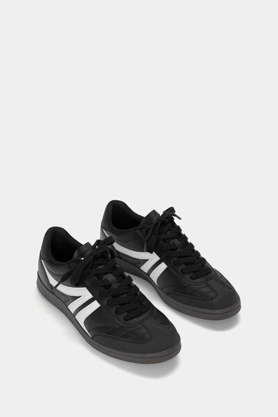 Baskets noires homme style urbain