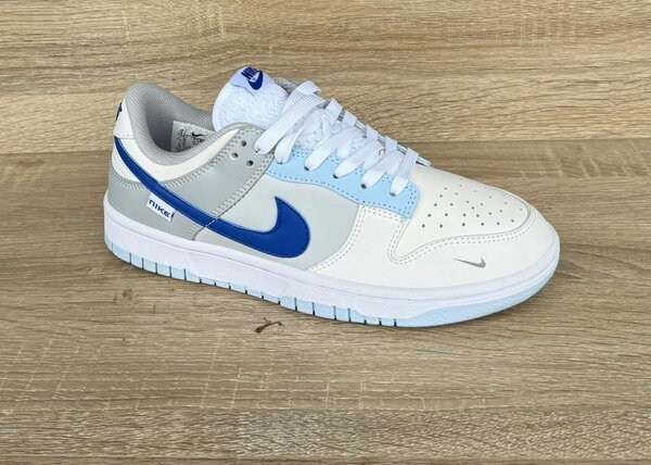 Sneakers basses blanches et bleues
