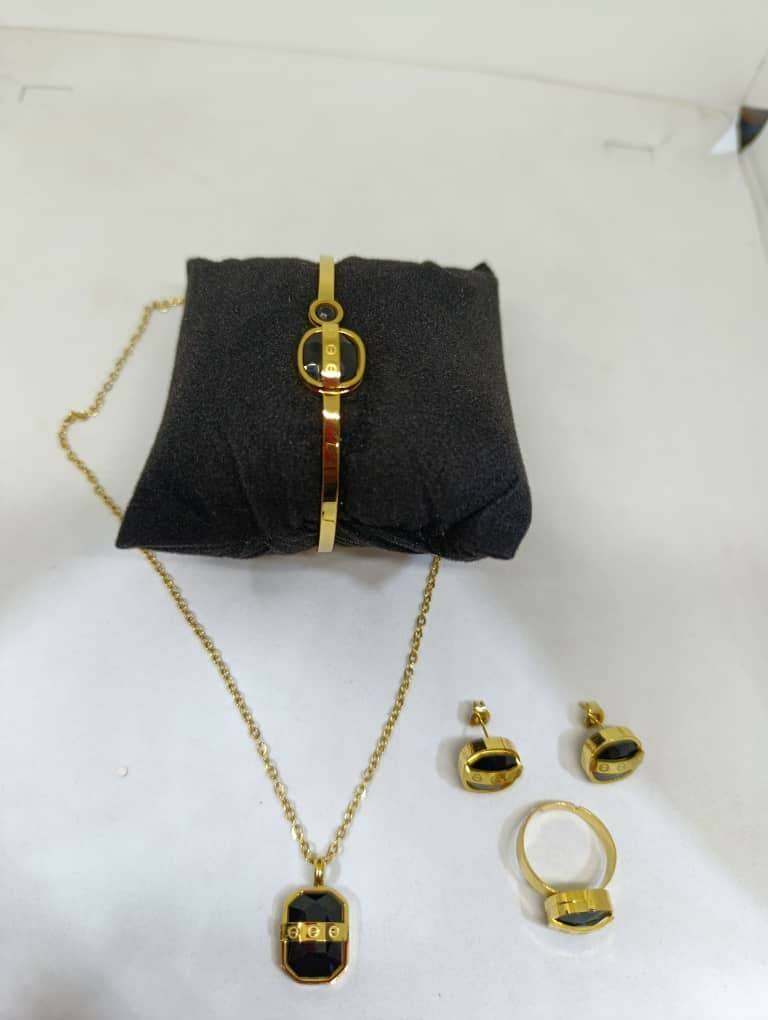 Boucles d'oreilles bague chaîne et gourmette