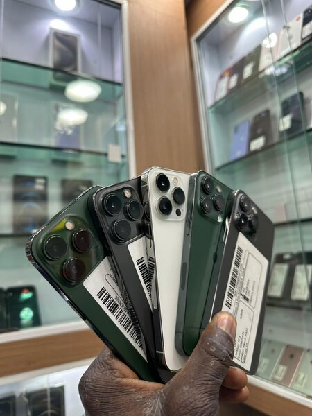 13 Pro 128Go colis importé