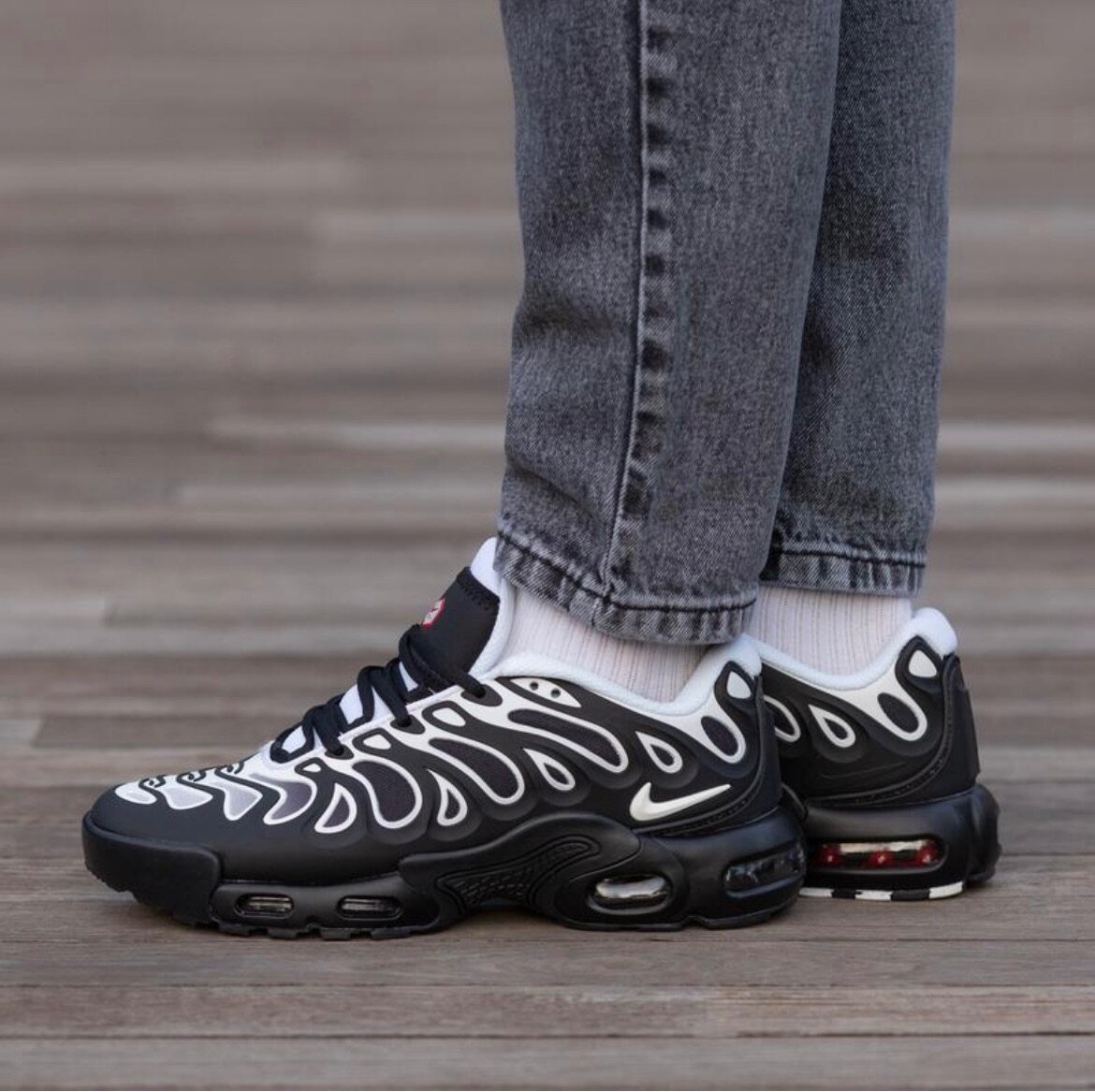 Baskets Noir et Blanc Unisexes