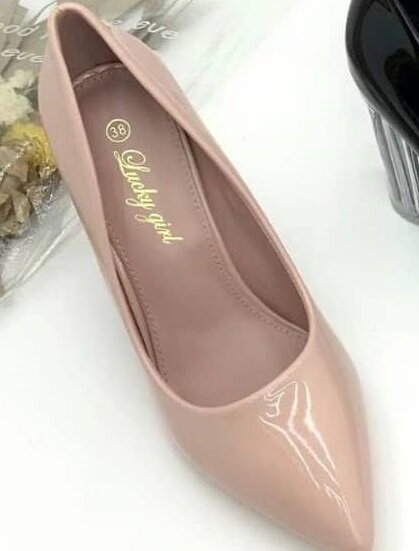 belles chaussures pour femmes