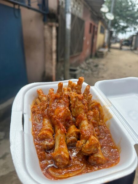 Patte de poulet et attieke