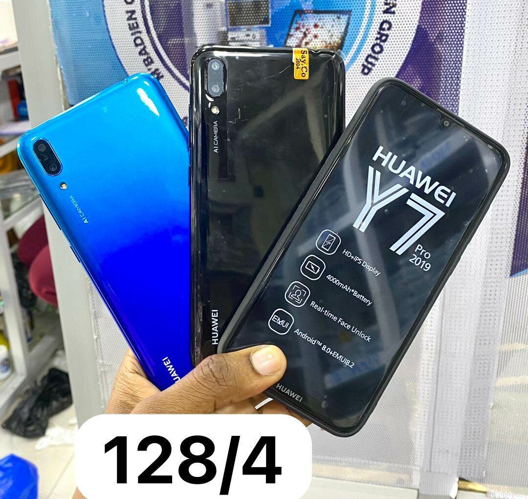 Huawei Y7 pro 2019 Quasi neuf Rom 128GB Ram 4G