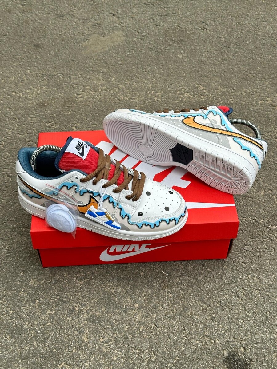 Nike Sneakers Art Edition