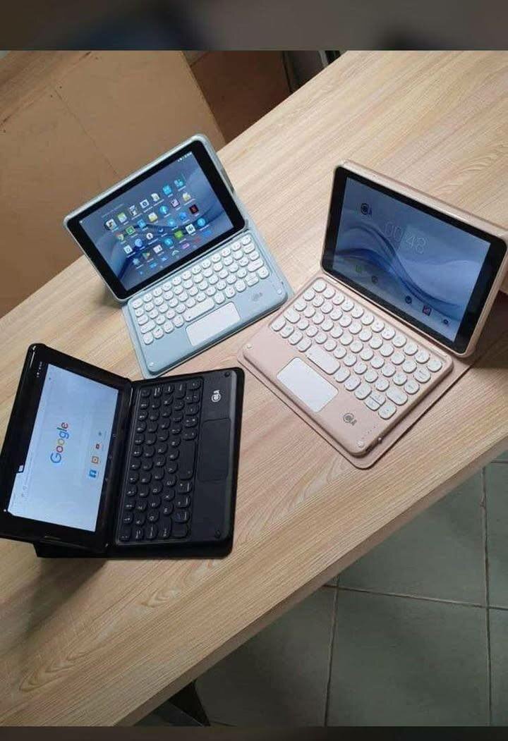 Tablette avec clavier ola tab light  4Go/128Go Dual Sim