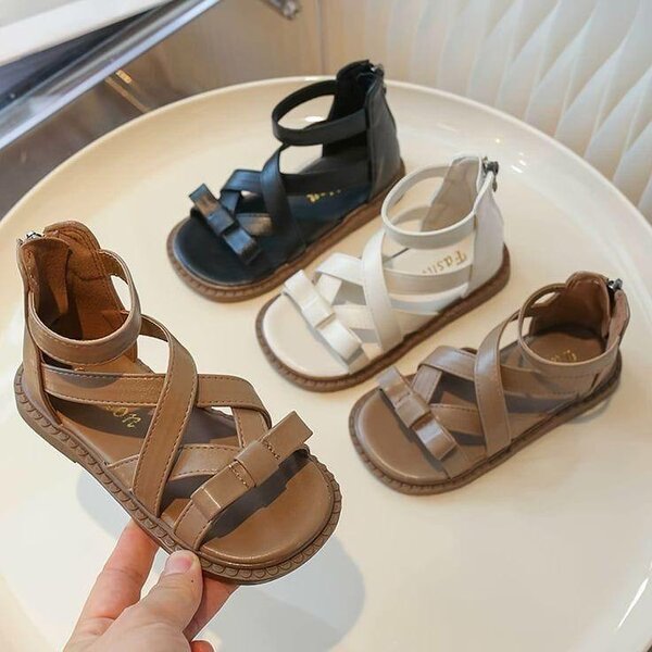 Sandales enfant stylées