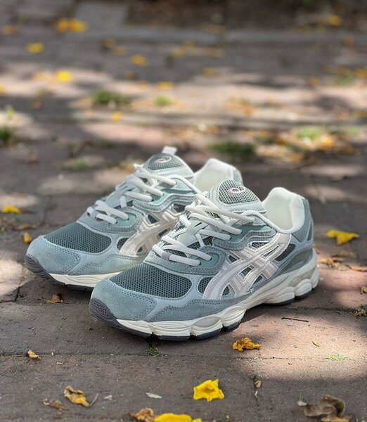 Baskets de sport modernes et confortables