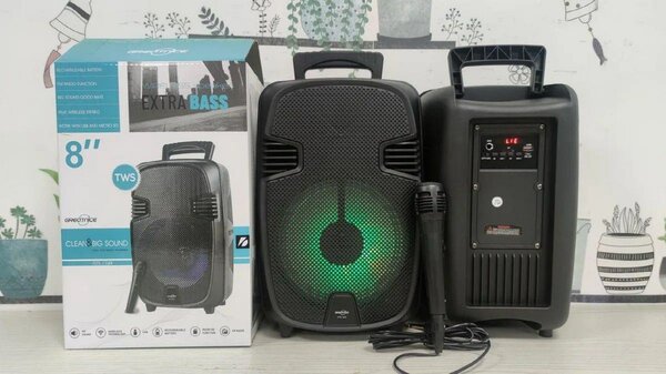 Rechargeable speakers