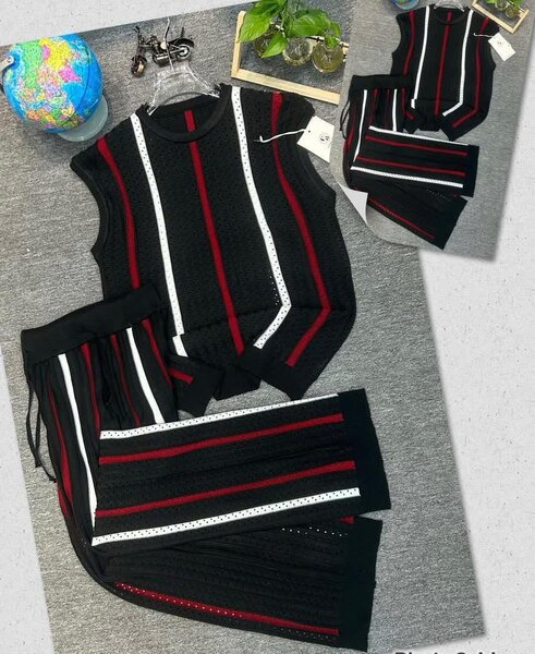 Tenue tricot à rayures pour femmes