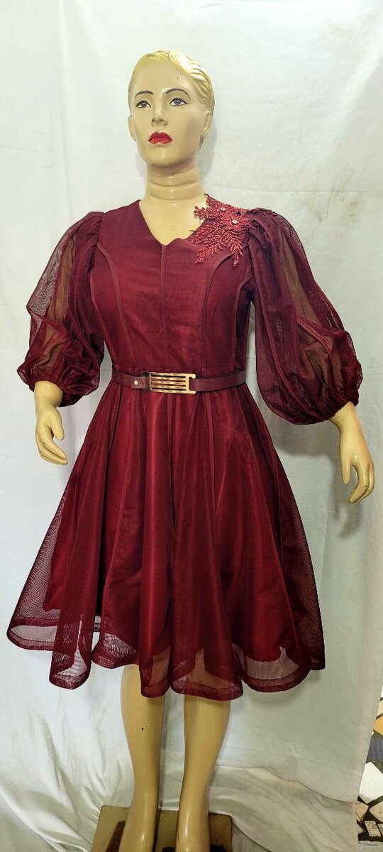 Robe rouge élégante