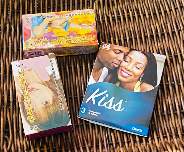 3 préservatifs + 2 lubrifiants