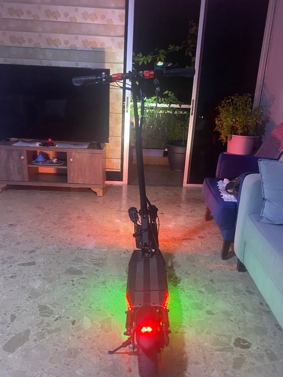 Trottinette électrique LED