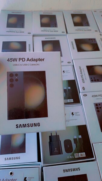 Chargeur iPhone15 & Android 45w