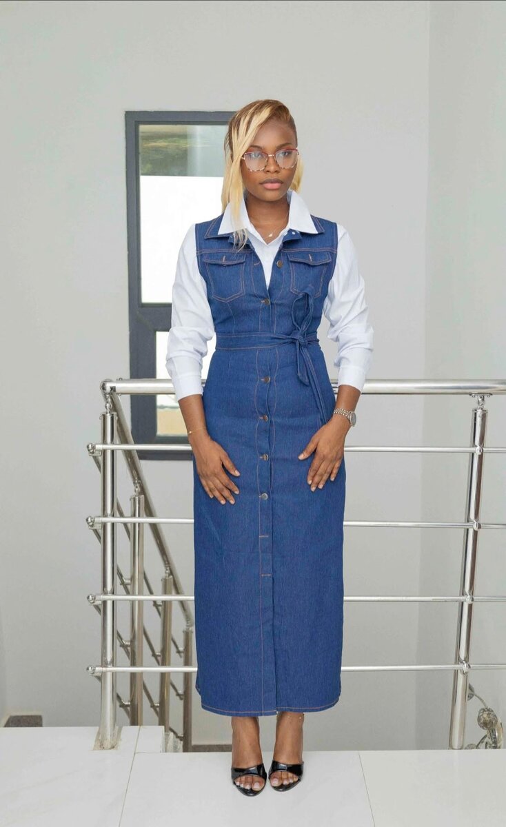 Robe en denim boutonnée