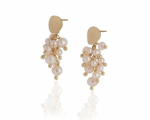 Artificial earrings