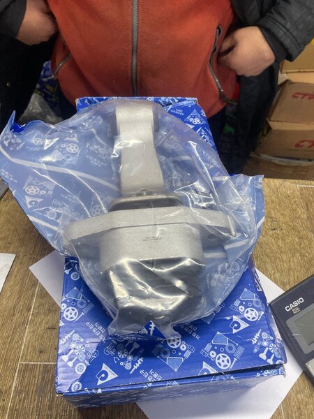 Подушка двигателя