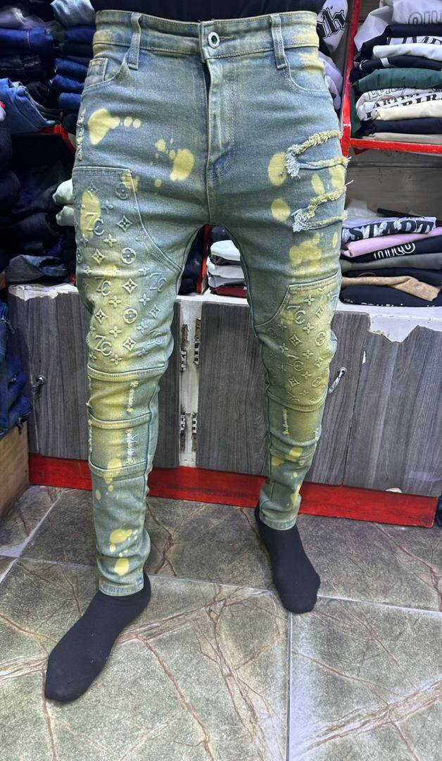 Jeans slim déchirés tendance