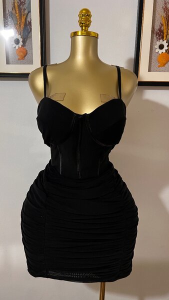 Robe noire