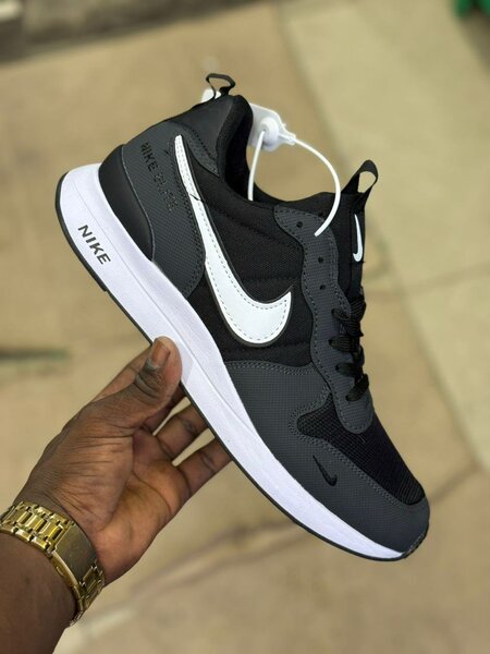 Chaussures de sport Nike Elite