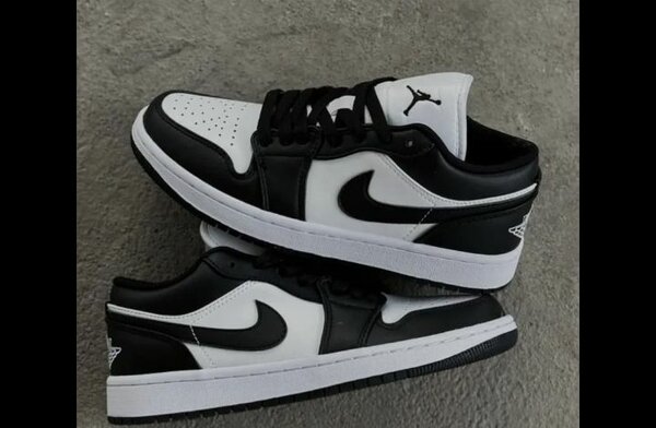 Sneakers noires et blanches