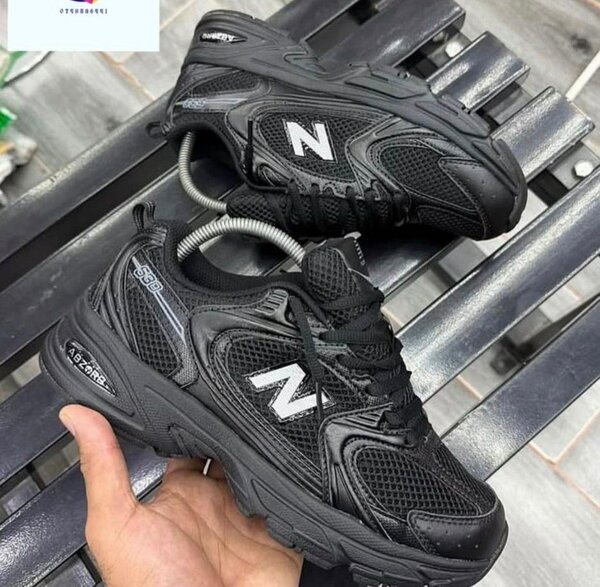 Chaussures de sport noires élégantes