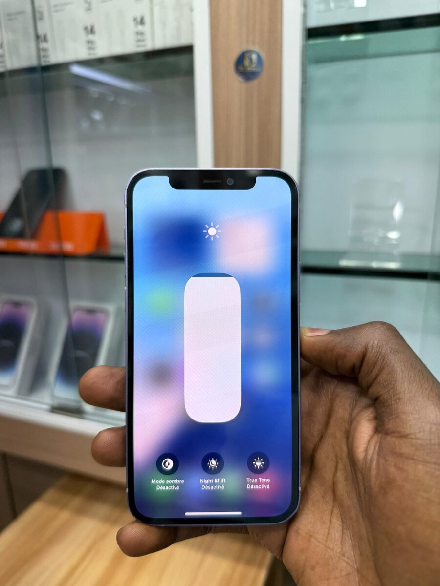 iPhone 12simple 64Go tout pass