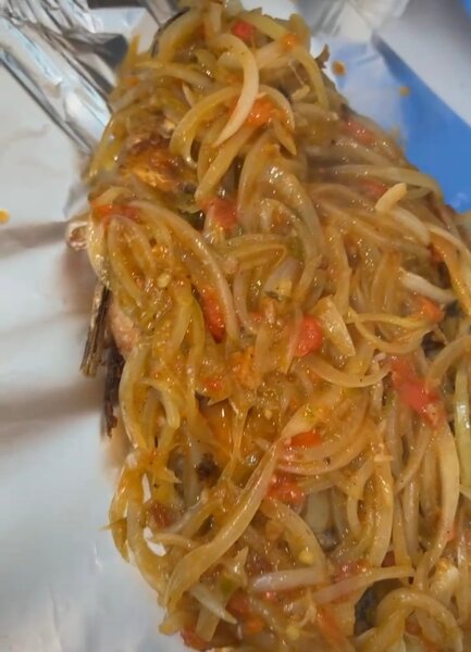 Poisson Grillé aux Oignons