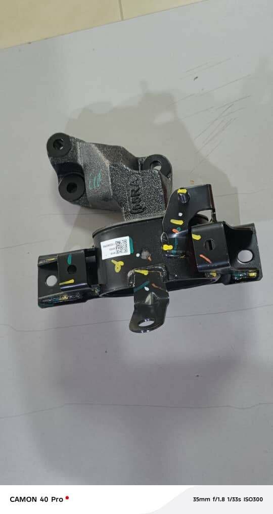 Support moteur gauche DZIRE