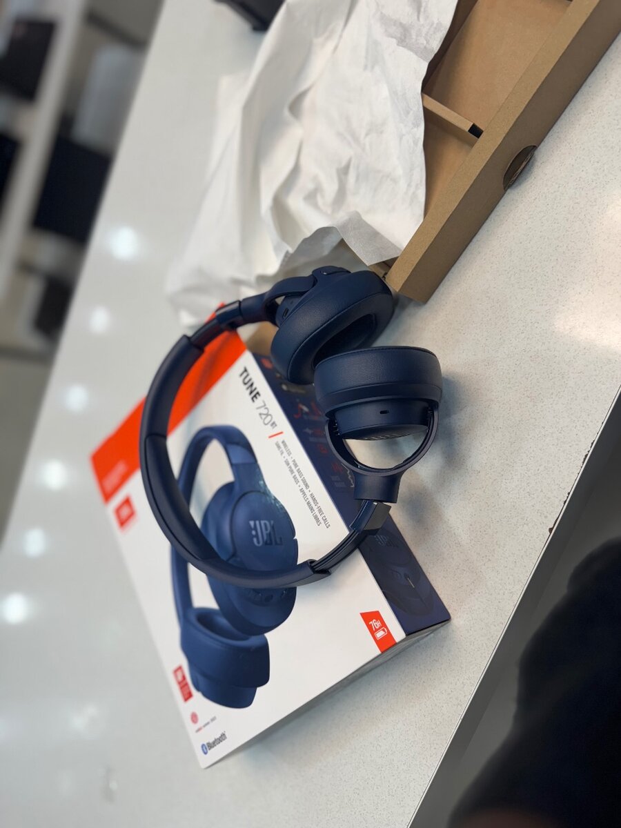 JBL TUNE 720 HEADPHONES