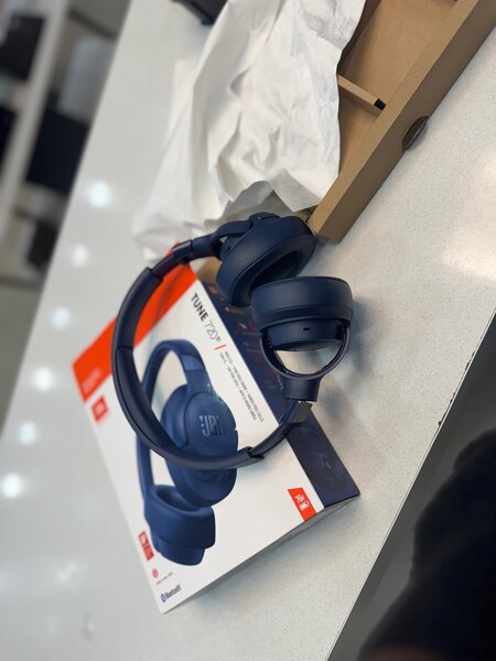 JBL TUNE 720 HEADPHONES