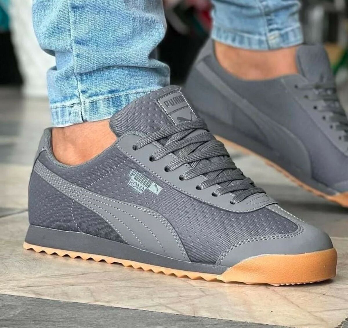 PUMA CLASSIC SNEAKER