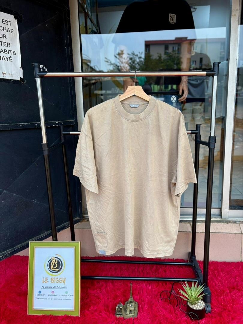 T-shirt beige décontracté
