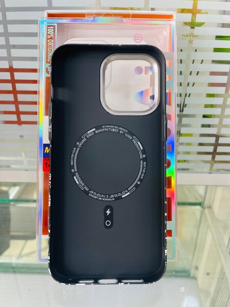 ÉTUI MAGSAFE 14 PRO MAX