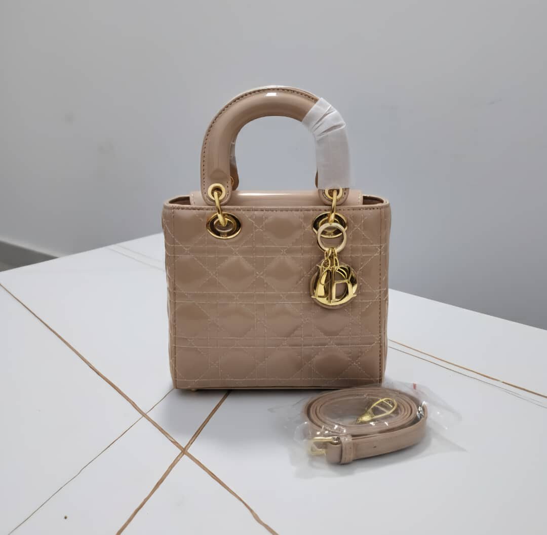 Sac à main élégant en cuir