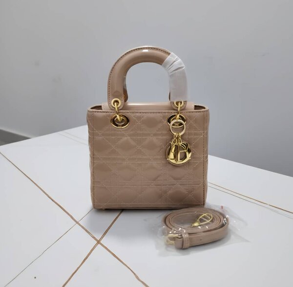 Sac à main élégant en cuir