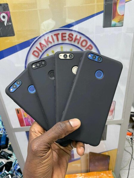 HUAWEI HONOR 7X IMPORTÉ QUASI NEUF 128GO/8GO RAM