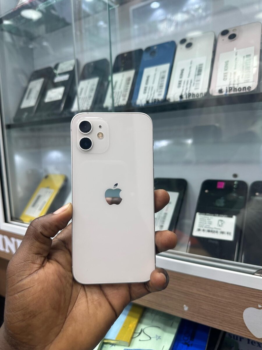 iPhone 12 blanc reconditionné