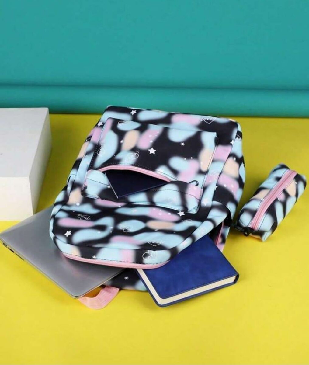 Sac à dos multicolore contemporain