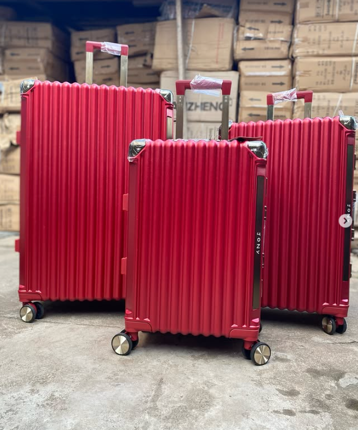 Aluminum Polycarbonate Luggage