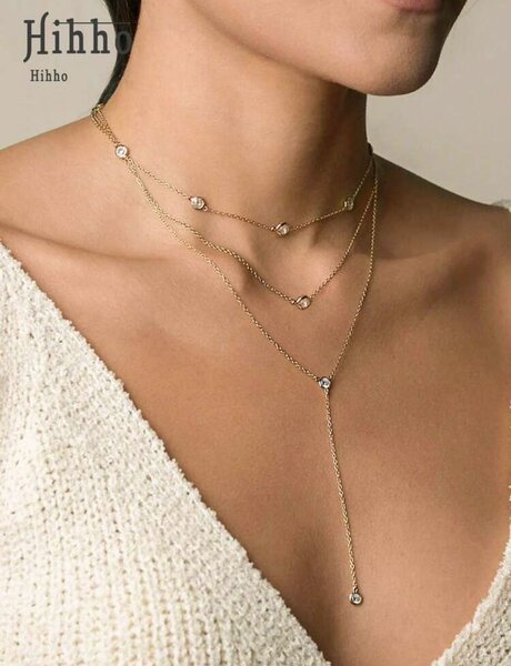 Collier ras-du-cou élégant avec pendentif