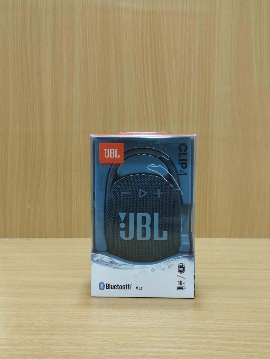 JBL clip 4 portable Bluetooth speaker